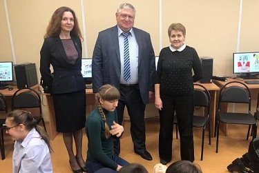 Уметь оказать первую помощь